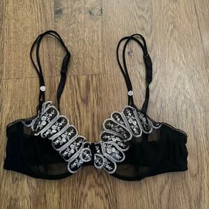 La Perla Black white lace sheer cup size 34C sexy underwear